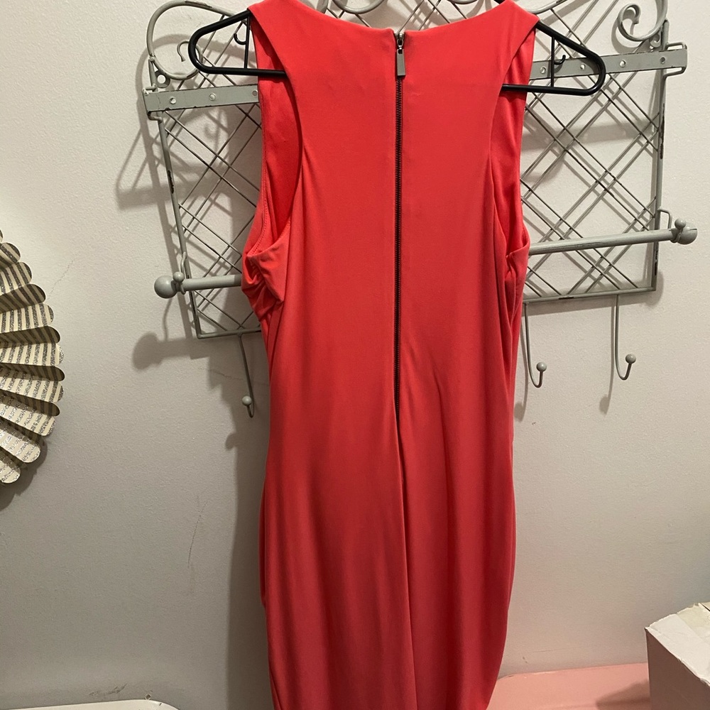 Vince Camuto mini dress! 🍑